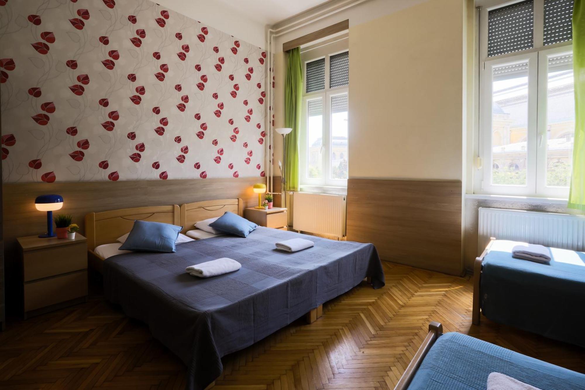 East Station Private Rooms Budapest Exteriör bild