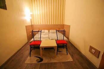 East Station Private Rooms Budapest Exteriör bild