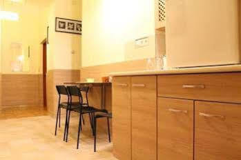 East Station Private Rooms Budapest Exteriör bild